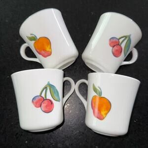 UEC Vintage Set of 4 Corning Fruit Basket Coffee Cups Mugs Cherries & Apple